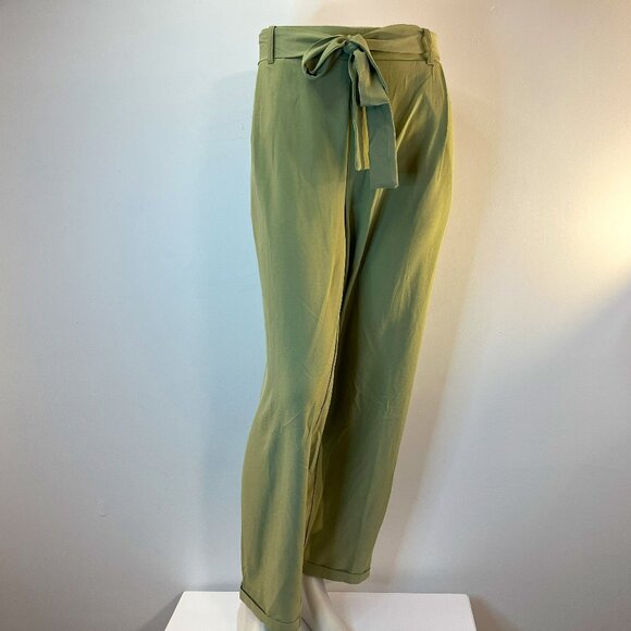 Tahari Women's Sage Green Front Tie Pleated Pants - Size 1X - NWT - Picture 2 of 6